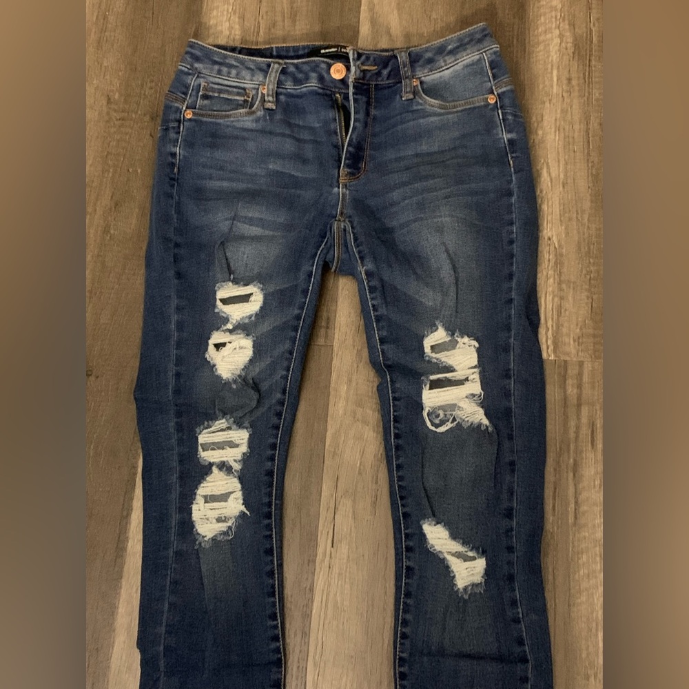 Ripped skinny jeans